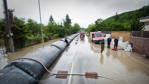 Cesta do zaplaveného Devína? Náročné, pozrite sa...