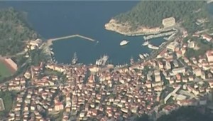 Chorvátsko zasiahli viaceré zemetrasenia. Ľudia prespávajú v autách