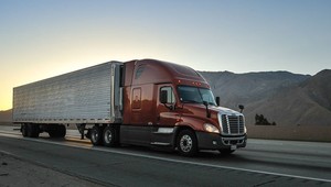 Týmto spôsobom ešte človek nezastavil kamión