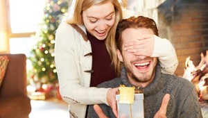 Ako nakupovať cez Vianoce a nezadĺžiť sa? Ideálne šetriť počas celého roka