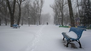 Na sebe mal len slúchadlá. Na lavičke čakal na smrť