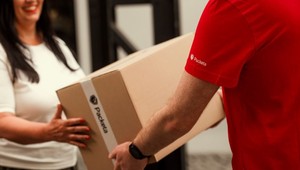 Novými výdajnými miestami Packety sa stali obchody OKAY elektro