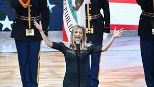 Slávna speváčka zaškriekala hymnu, smeje sa z nej celý svet