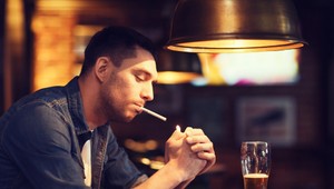 Fajčiari si v dovolenkovom raji neškrtnú: Barcelona zakáže cigarety aj na záhradkách