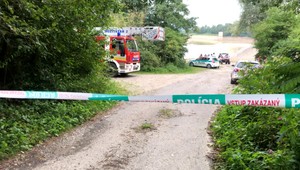 Z Hričovského kanála opäť vytiahli automobil. Našli sa v ňom kosti