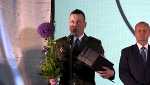 Ocenení vojaci zachraňovali ľudí z vody aj z ohňa