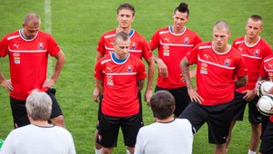 V 27-člennej nominácii SR na Lotyšsko a Írsko aj Hološko