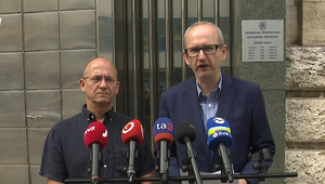 Tlačová beseda strany PS: Trestné oznámenie pre kamery