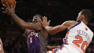 New York zastavil víťaznú sériu Phoenixu