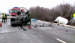 Oškrabával si sklo, stálo ho to život