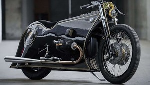 Jedna z najkrajších motoriek sveta: Zmyselný Čierny fantóm