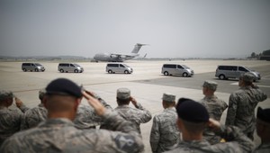 Kim splnil sľub. Poslal do Ameriky pozostatky padlých vojakov