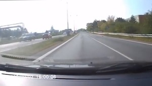 VIDEO: Vodiči natočili svojich kolegov pri priestupkoch. Pri niektorých až stojí rozum