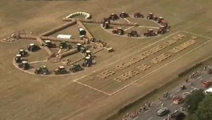 TdF sú nielen kopce a drina, ale aj skvelí diváci. Pozrite sa!