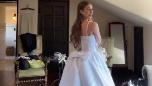 Budúca nevesta ohúrila svadobnými šatami: Našla ich v sekáči za pár drobných