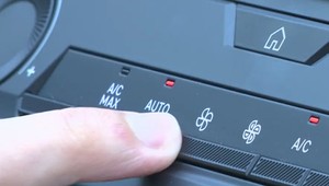 Klíma v aute pomáha pri letných horúčavách, ak ju používate správne