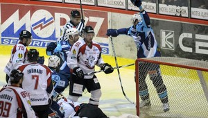 Nitra vyrovnala stav série na 2:2, Slovan v trháku po zvládnutých nájazdoch