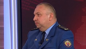 Prezident Hasičského a záchranného zboru Pavol Mikulášek: V Česku vykonávame najmä hasenie zo vzduchu