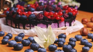 Nepečený a bez lepku: Tento čučoriedkový cheesecake chutí famózne