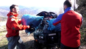 Netradičná horská túra. Vrátili sa s plnými vrecami odpadu