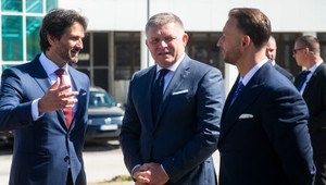 Lex atentát dnes nadobudol účinnosť. Ako ovplyvní zhromažďovanie a kto dostane doživotnú rentu?