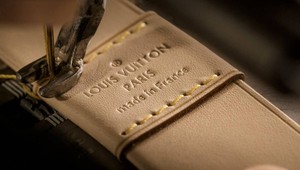 Od cestovných krabíc po svetovú luxusnú značku: Príbeh Louis Vuitton