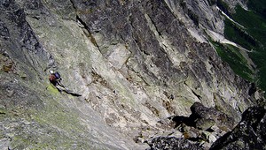 Muž smeroval za ostatnými turistami. Na štít už ale nedošiel