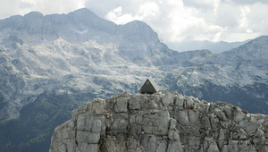 V horskej chate na vrchole hory sa dá prespať zadarmo: Stačí vyšliapať 2530 metrov