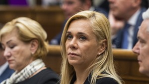 Vláda chce zvýšiť príplatky za nočné služby a prácu počas sviatku