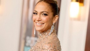 Wau, absolútna dokonalosť! Jennifer Lopez bola hviezdou premiéry, z jej šiat nespustíte oči!