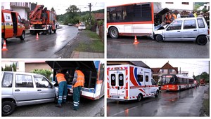 Vodič auta pri Prešove narazil do autobusu, skončil v nemocnici