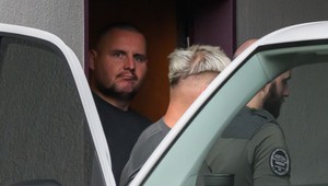 Trestne stíhaný Daniel Bombic ostáva vo väzbe