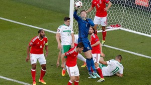 Wales zdolal Severné Írsko, je zaslúžene vo štvrťfinále