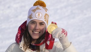 Z ôsmeho miesta až na olymp. Petra Vlhová získala prvé olympijské zlato