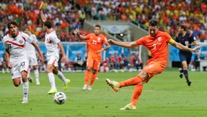 Van Persie si sype popol na hlavu: Moje zlyhania nás mohli vyjsť draho!