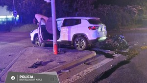 Smrť motorkára: Neprežil zrážku s osobným autom
