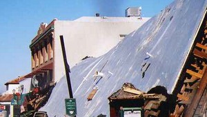 Počet obetí zemetrasenia stúpol najmenej na 78