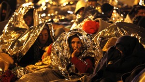 Tisíce utečencov dorazili v noci na slovinské hranice, poslali ich Chorváti