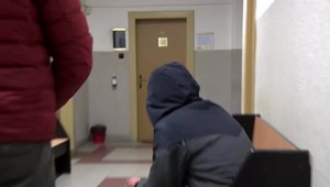 Muž dlhodobo mlátil svoju družku a psychicky jej ubližoval. Žena navyše čaká jeho dieťa