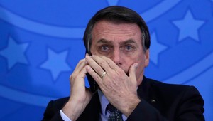 Prezident Brazílie ukázal svoje priority. Namiesto schôdzky s francúzskym ministrom šiel k holičovi