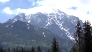 Vo Vysokých Tatrách otvorili letnú sezónu, turisti majú k dispozícii viac ako 350 km trás