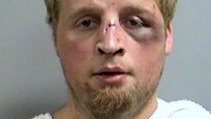 Nechali kamarátovi postrážiť ročné dieťa. Zneužil ho