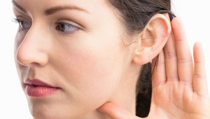 Keď pravé ucho nevie, čo počuje ľavé. Zvuková ilúzia rozdelila ľudí