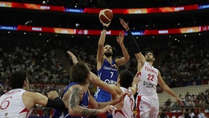 Český basketbalový coach si praje veľa vypitého piva fanúšikmi