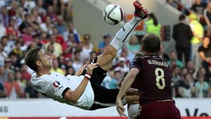 Jankove nožničky vystrihli Rakúšanom tri body v Moskve