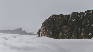 Záhadné dvere v obrovskej výške: Kde sa tam vzali?