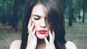 8 signálov tela, ktorému chýbajú vitamíny: Aspoň jeden z nich máme takmer všetci!