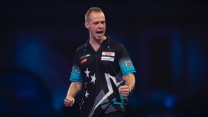 PDC Home Tour: Nečakané technické problémy a postup známeho Nemca