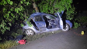 Nešťastie na ceste. Pri nehode zomrel len 17-ročný chlapec