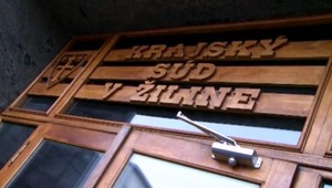 Obvinený z vianočnej oslavy v Žiline bude monitorovaný